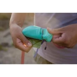 Ruffwear Stash Bag Mini™ Kotbeutelspender -Hochwertiger Tierbedarfsladen aa18258596f658826d1152568ebf8d1c0f825914 1651625 de DE ec107afc61043b1b825d2bc16872883ea005108dNJ6KtO