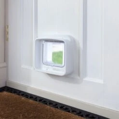 SureFlap Mikrochip DualScan Katzenklappe -Hochwertiger Tierbedarfsladen b8dc39acfa02d6dd52cd9a2b691c2671813bab5c 64a9a32dc41733fcd3993903bc886456f8099fbb